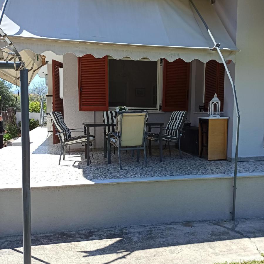 Itea'S Garden House Villa Kirra Exterior photo